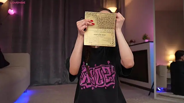 Amely Young online show from 04-05-26, 01:36