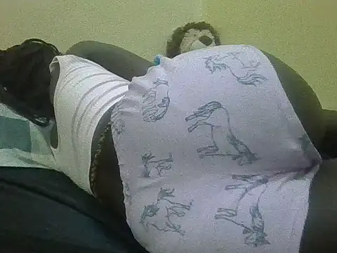 Snapshot of Pretty_ellahh chatting on 02-25-25, 04:21 Pretty ellahh online show from 02-25-25, 04:21