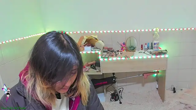 linnie  online show from 09-18-25, 06:54