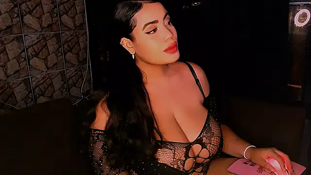 Snapshot of Emmacamille chatting on 02-23-25, 04:50 Emmacamille online show from 02-23-25, 04:50