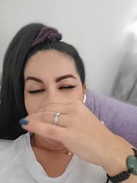 Pamela Rosal online show from 04-19-26, 05:34