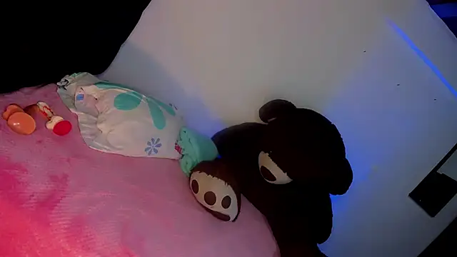 Maryonthemoon online show from 02-14-25, 06:56