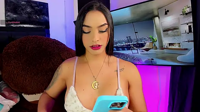 Maryonthemoon online show from 11-13-25, 05:39