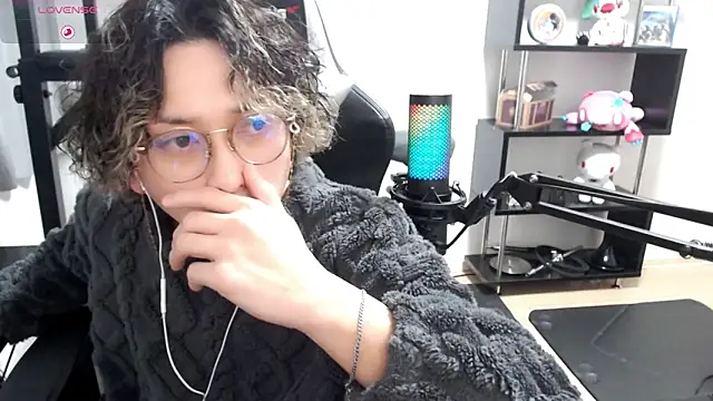 Shizukuu online show from 03-12-25, 12:57