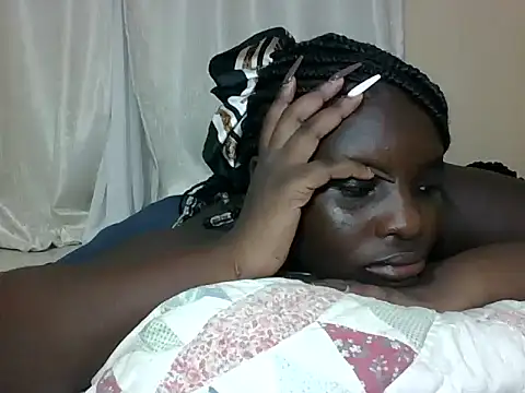 hotebbbyy online show from 12-21-25, 07:54