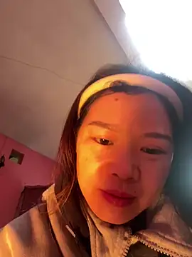 Snapshot of Hellen_111 chatting on 12-23-24, 06:11 Hellen 111 online show from 12-23-24, 06:11