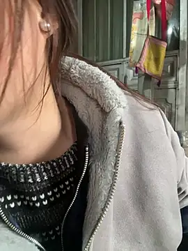 Snapshot of Hellen_111 chatting on 02-18-25, 06:15 Hellen 111 online show from 02-18-25, 06:15