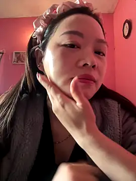 Snapshot of Hellen_111 chatting on 09-27-25, 07:35 Hellen 111 online show from 09-27-25, 07:35