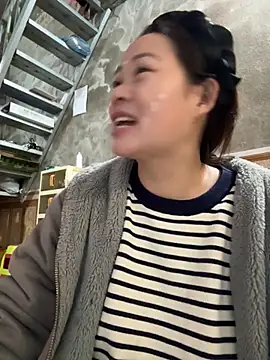 Snapshot of Hellen_111 chatting on 11-25-25, 04:45 Hellen 111 online show from 11-25-25, 04:45