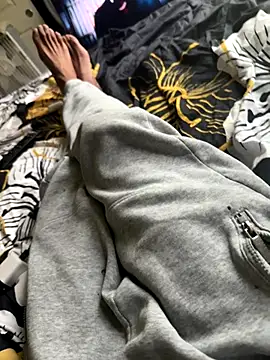 Snapshot of Big-dick_1 chatting on 11-09-25, 05:33 Big-dick 1 online show from 11-09-25, 05:33