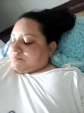 tetasgrandes karol online show from 12-16-25, 05:45