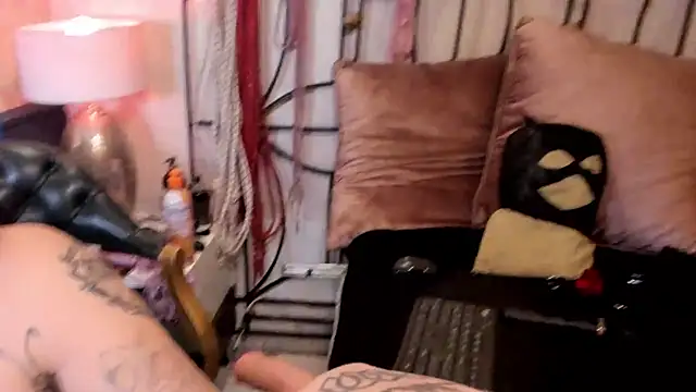 luxifer 666  online show from 03-20-25, 11:02