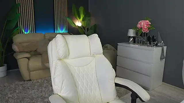 Snapshot of SweetBlondy35 chatting on 02-17-26, 06:14 SweetBlondy35 online show from 02-17-26, 06:14