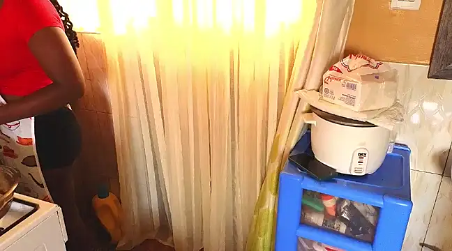 WyvaxxNikkie online show from 03-08-25, 12:52