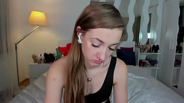 KateRedgar online show from 01-31-25, 05:32