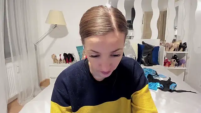 KateRedgar online show from 02-02-25, 01:30