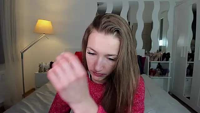 KateRedgar online show from 02-04-25, 02:10