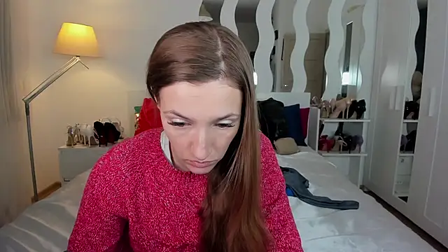 KateRedgar online show from 02-09-25, 03:56