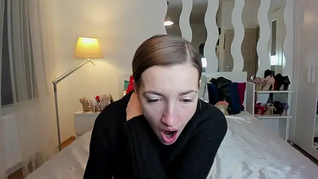 KateRedgar online show from 02-17-25, 02:04