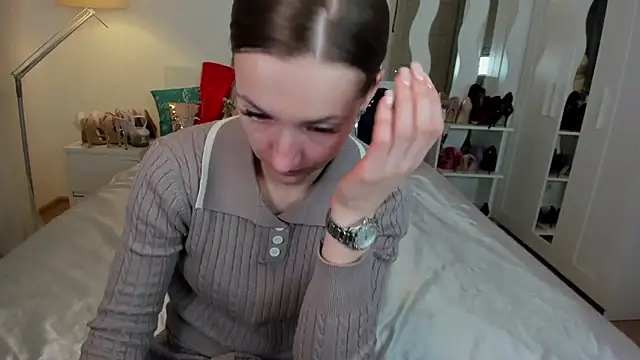 KateRedgar online show from 03-20-25, 05:02