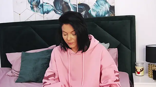 Snapshot of tanyagrey chatting on 12-13-24, 08:30 tanyagrey online show from 12-13-24, 08:30