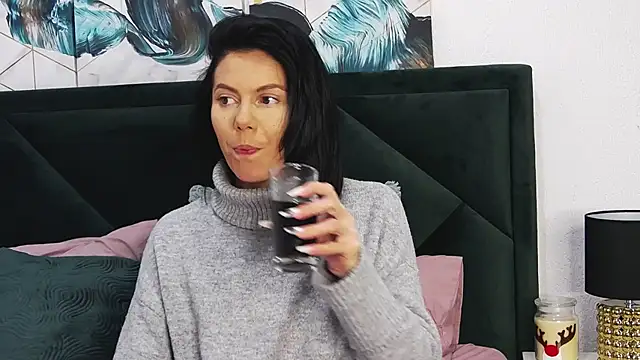 Snapshot of tanyagrey chatting on 12-14-24, 03:25 tanyagrey online show from 12-14-24, 03:25