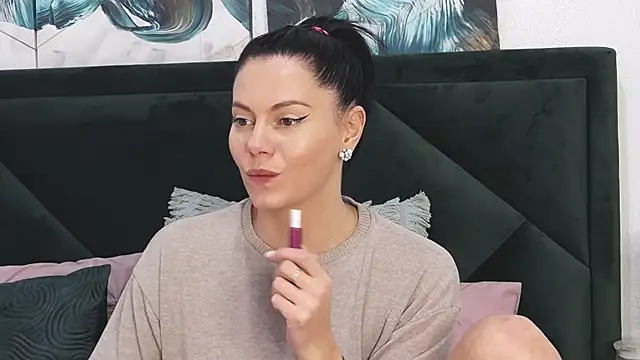 Snapshot of tanyagrey chatting on 01-29-25, 10:48 tanyagrey online show from 01-29-25, 10:48