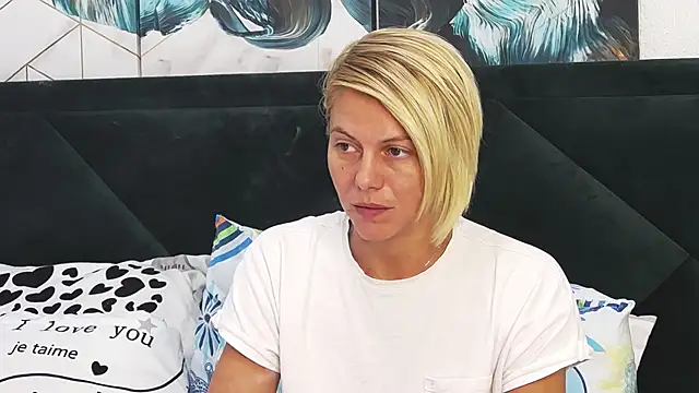 Snapshot of tanyagrey chatting on 09-26-25, 07:12 tanyagrey online show from 09-26-25, 07:12