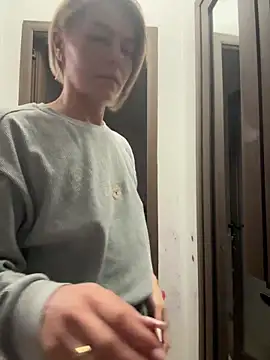 Snapshot of tanyagrey chatting on 11-20-25, 07:52 tanyagrey online show from 11-20-25, 07:52