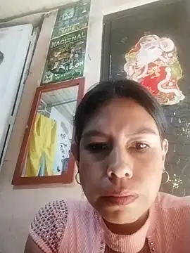 Snapshot of Alanagracia chatting on 12-17-25, 01:06 Alanagracia online show from 12-17-25, 01:06