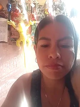 Snapshot of Alanagracia chatting on 12-20-25, 01:18 Alanagracia online show from 12-20-25, 01:18