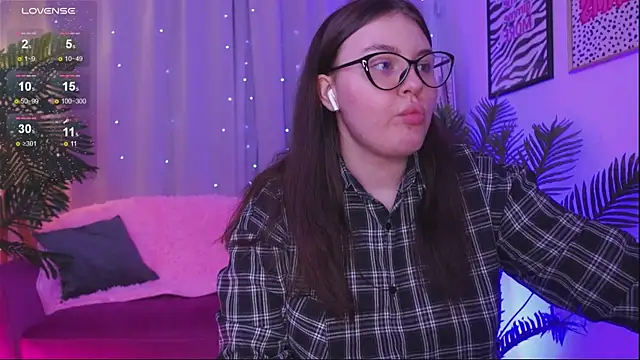 Mia  Peach online show from 03-07-25, 09:38