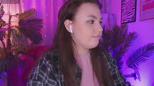 Mia  Peach online show from 03-18-25, 10:58