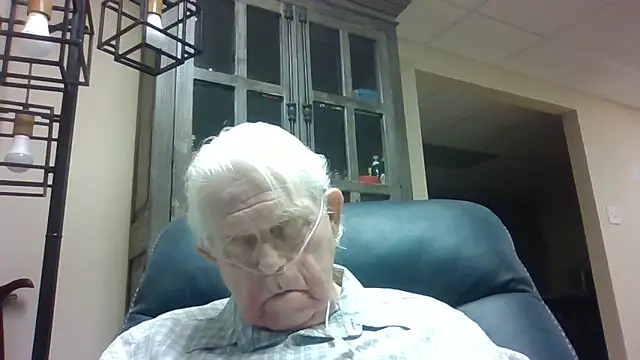 Snapshot of bootlegmanz chatting on 04-21-26, 06:12 bootlegmanz online show from 04-21-26, 06:12