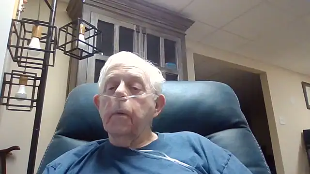 Snapshot of bootlegmanz chatting on 06-17-26, 06:53 bootlegmanz online show from 06-17-26, 06:53