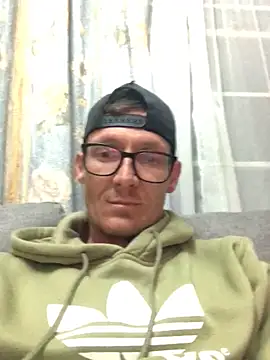 Snapshot of TheSouthernKing chatting on 05-24-26, 06:57 TheSouthernKing online show from 05-24-26, 06:57