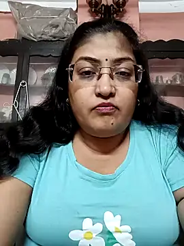 LAVERNIYA  online show from 12-18-24, 01:12