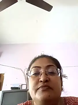 LAVERNIYA  online show from 12-29-24, 05:21