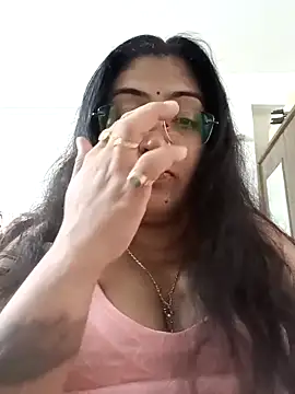 LAVERNIYA  online show from 09-12-25, 11:10