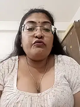 LAVERNIYA  online show from 10-09-25, 11:41