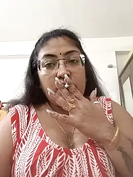 LAVERNIYA  online show from 10-25-25, 11:07