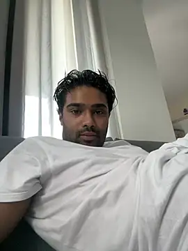 Snapshot of blackboy93ita chatting on 03-06-25, 04:17 blackboy93ita online show from 03-06-25, 04:17