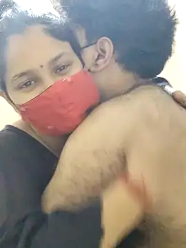 Snapshot of IND_COUPLE1 chatting on 12-08-24, 10:03 IND COUPLE1 online show from 12-08-24, 10:03