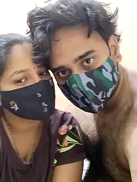 Snapshot of IND_COUPLE1 chatting on 01-09-25, 06:48 IND COUPLE1 online show from 01-09-25, 06:48