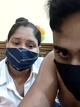 Snapshot of IND_COUPLE1 chatting on 02-10-25, 03:10 IND COUPLE1 online show from 02-10-25, 03:10