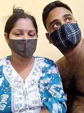 Snapshot of IND_COUPLE1 chatting on 10-13-25, 06:41 IND COUPLE1 online show from 10-13-25, 06:41