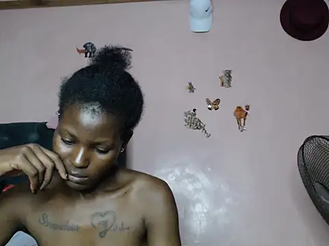 TrishaKalid online show from 02-12-25, 07:02