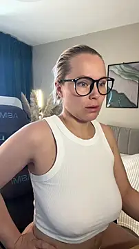 Snapshot of Charming_Daphny chatting on 06-26-26, 05:45 Charming Daphny online show from 06-26-26, 05:45