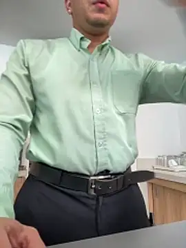 Snapshot of Juanes432 chatting on 02-17-26, 07:31 Juanes432 online show from 02-17-26, 07:31