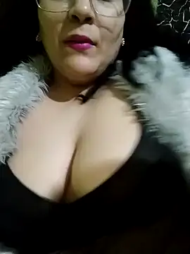 Snapshot of DALO3A85 chatting on 03-04-25, 09:00 DALO3A85 online show from 03-04-25, 09:00